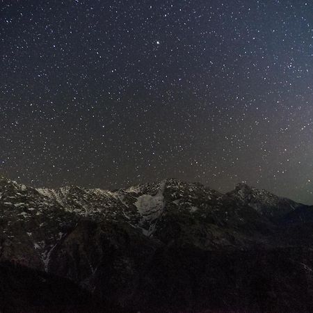 The Void - Tirthan Valley Gushaini Bagian luar foto